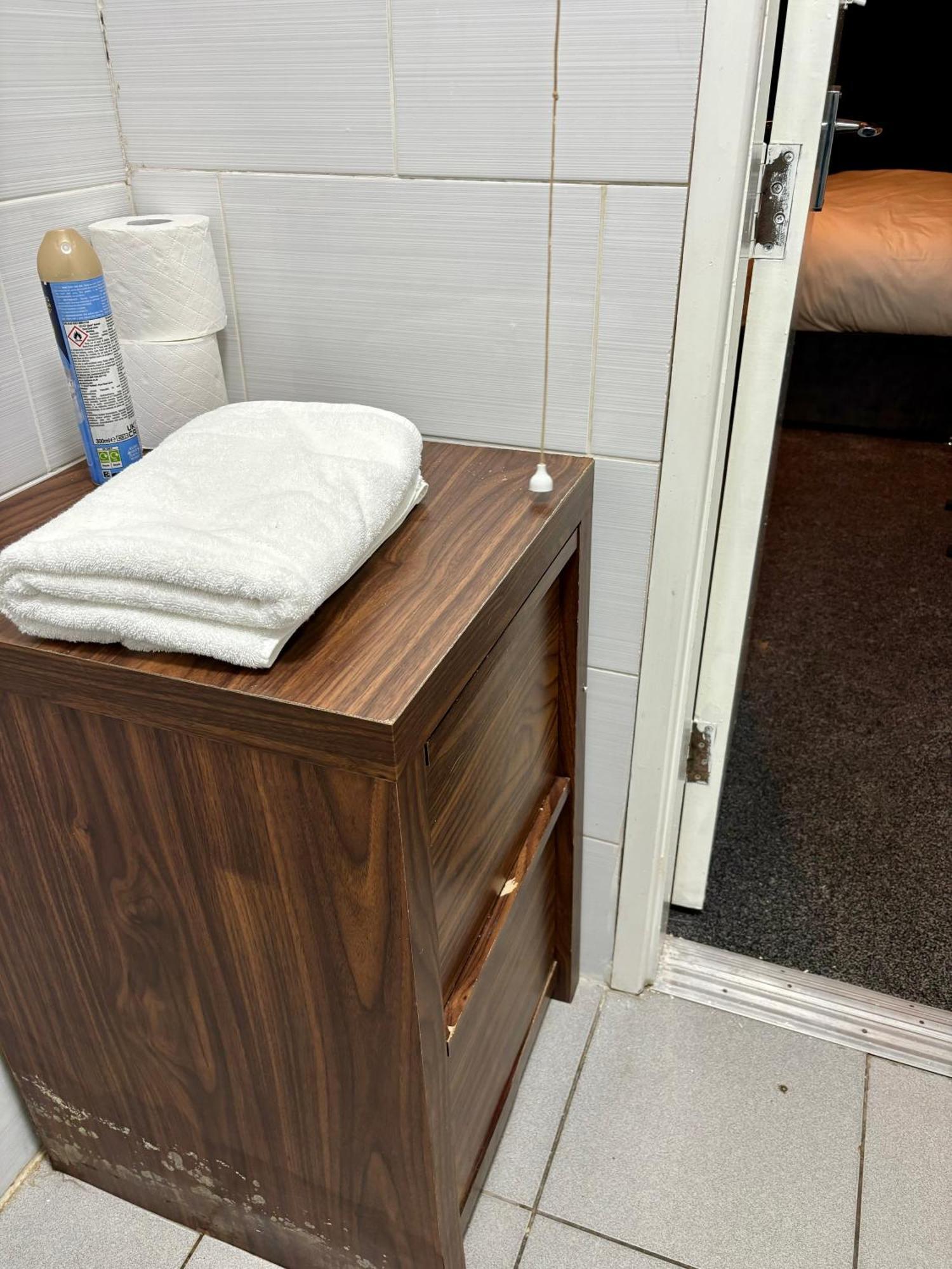 Stainless Guests House Hotell Dudley Eksteriør bilde