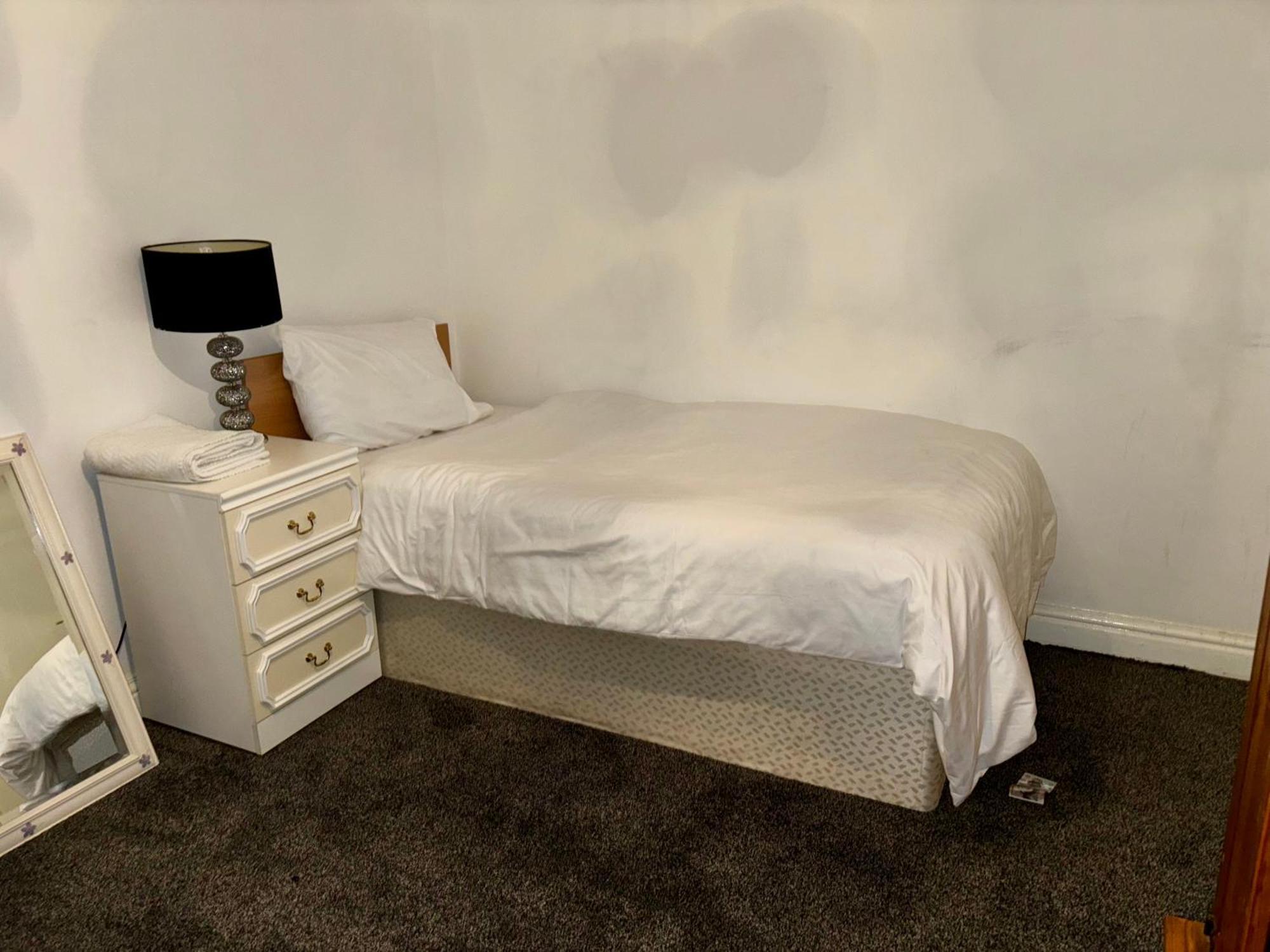 Stainless Guests House Hotell Dudley Eksteriør bilde