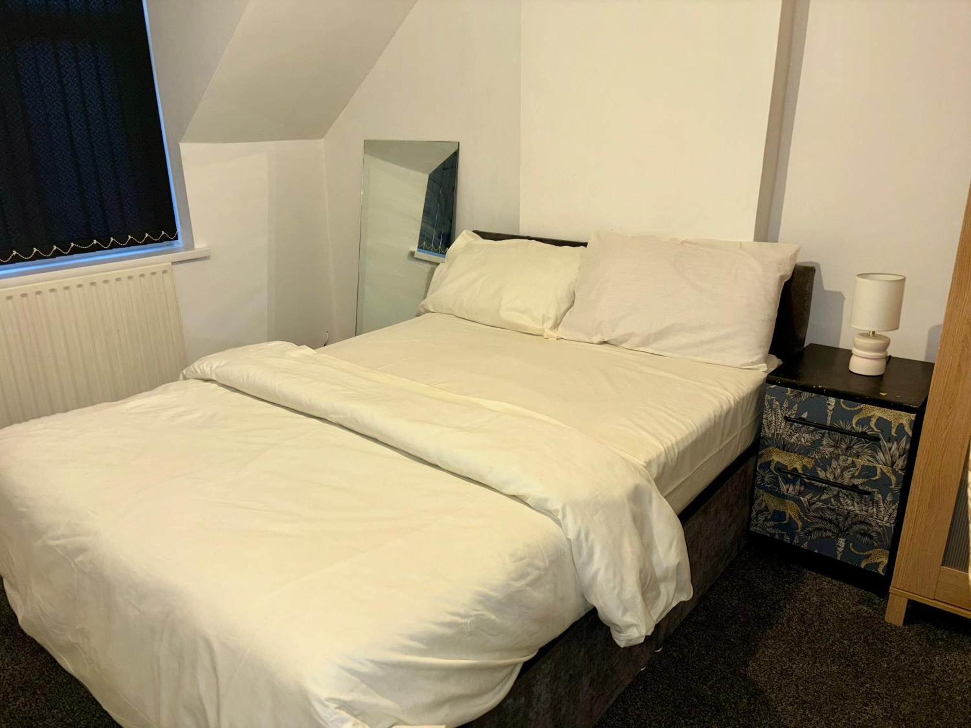 Stainless Guests House Hotell Dudley Eksteriør bilde