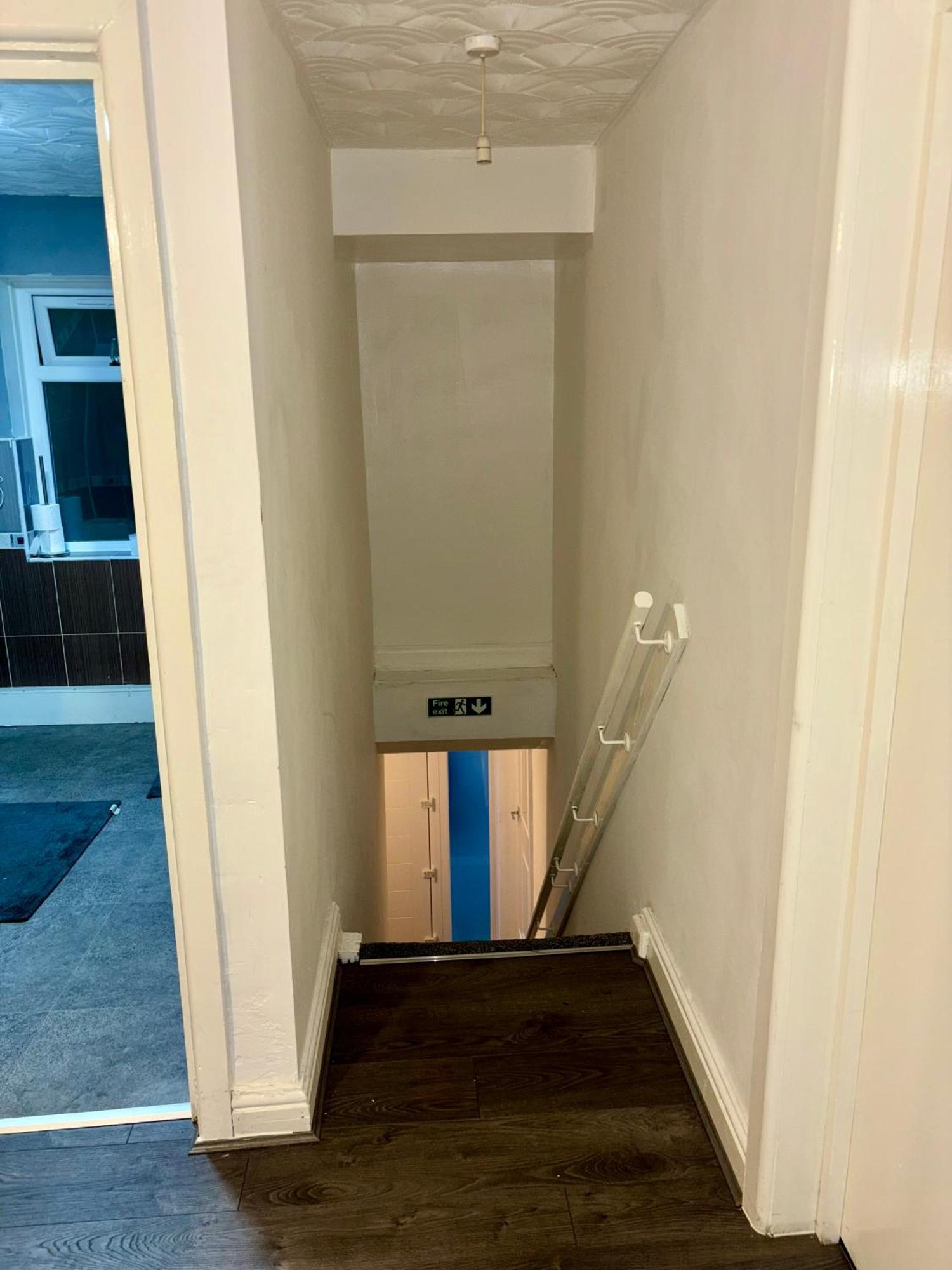 Stainless Guests House Hotell Dudley Eksteriør bilde