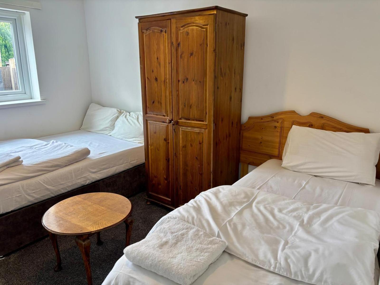 Stainless Guests House Hotell Dudley Eksteriør bilde
